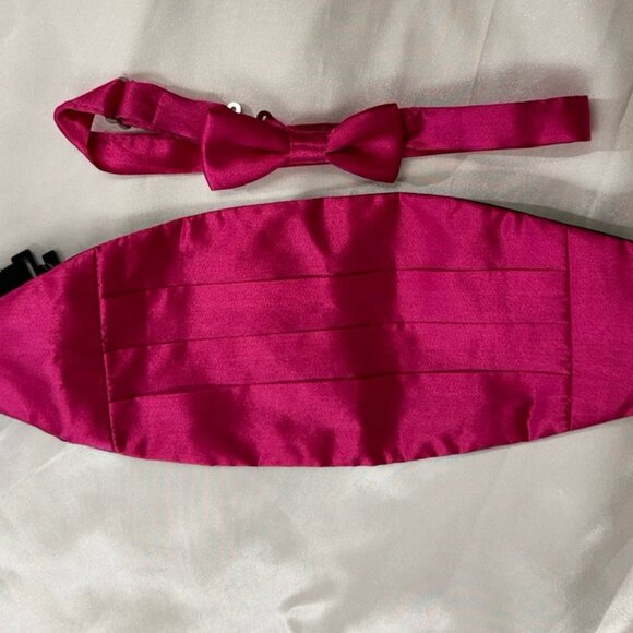 NWOT Boys Mauve Cummerbund & Bowtie Set - Picture 1 of 5